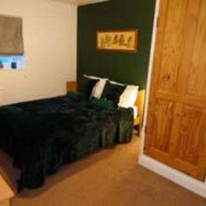 Lovely Rooms In A Quiet Place Of Woking Esterno foto
